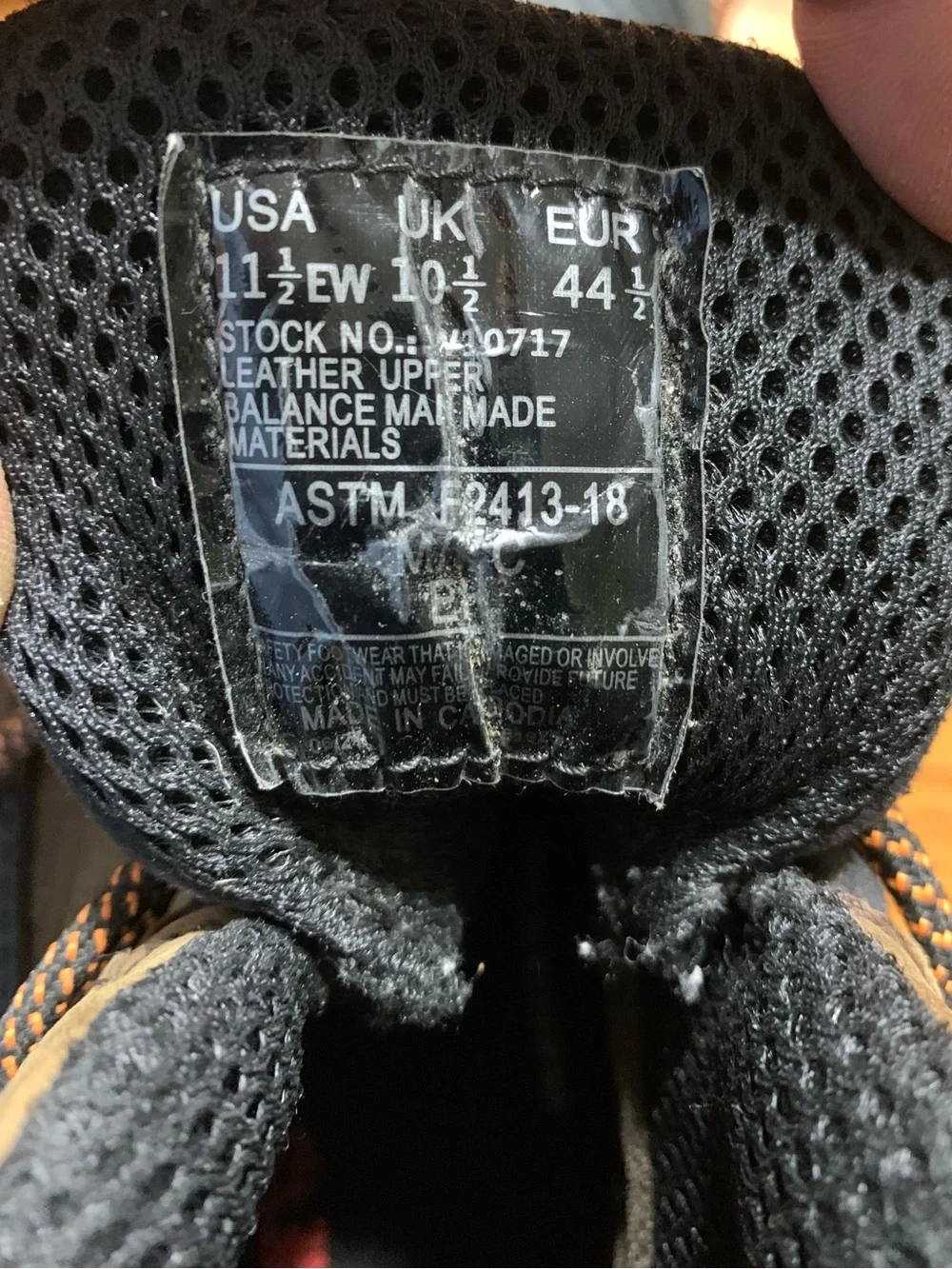 Men’s Wolverine Overpass composite toe safety boots in size 11.5W.